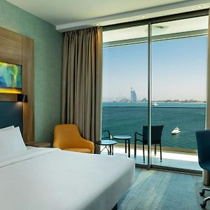 Aloft Sea View King Room Balcony including Shopping Malls Shuttle Service F&B Spa & Abra Boat Tour